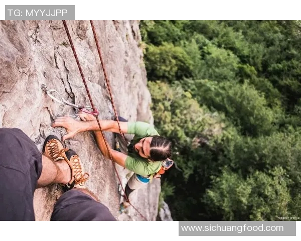 攀岩精神之旅：深入解析北京攀岩队员的心理素质与挑战应对策略